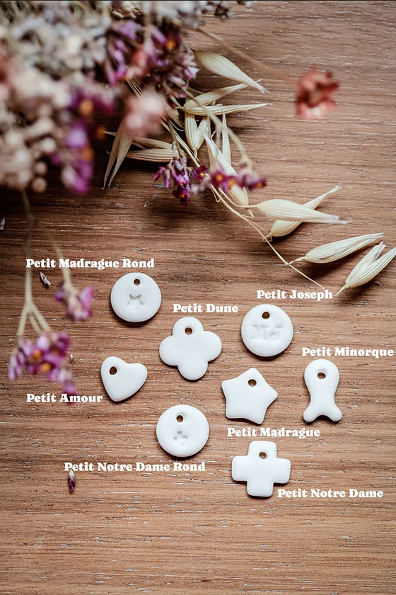 COLLIER ÉLASTIQUE ET CÉRAMIQUE